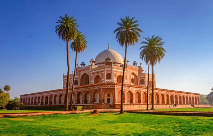 Golden Triangle Tour By Luxury Train